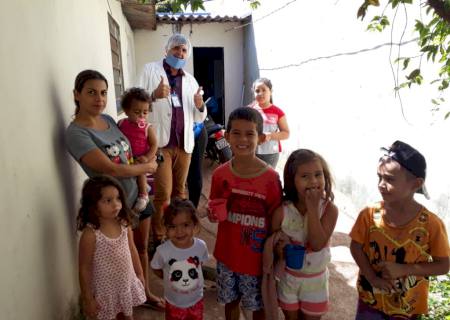 ONG realiza ação solidária em bairros da cidade de Dourados