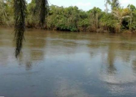 Barco vira e dois homens desaparecem no rio Brilhante em Itaporã