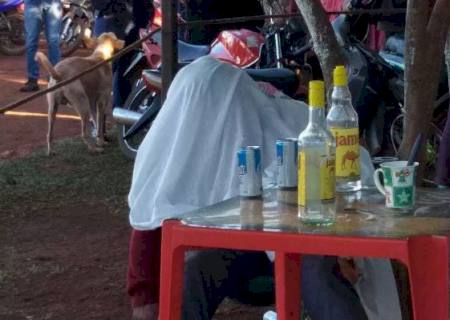 Homem é morto a marretadas após passar a noite bebendo com vizinho