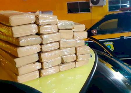 PRF prende duas mulheres com 20 kg de maconha em Água Clara
