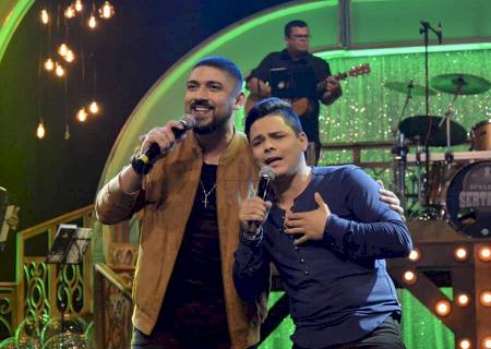 Elvis & Adriano arrecada mais de 50 cestas básicas para Live Solidária, que será realizada no sábado (30)