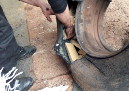 DOF apreende mais de uma tonelada de maconha transportada em pneus de duas carretas