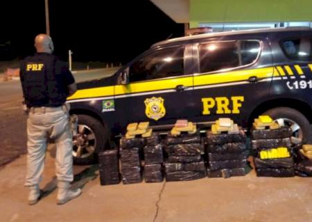 Carga de cocaína é apreendida em Água Clara