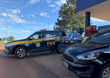 PRF descobre compartimento oculto cheio de maconha em caminhonete