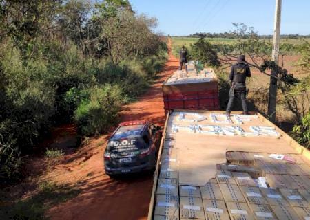 DOF apreende dois caminhões carregados com cigarros contrabandeados