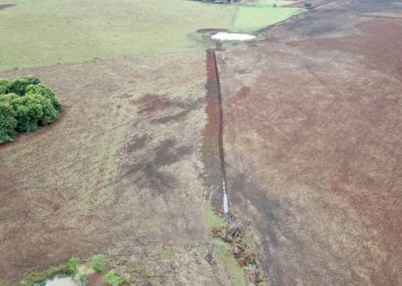 Polícia Ambiental autua infrator por degradar nascentes e construir drenos ilegalmente