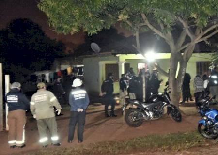 Policial mata filhos e parentes da ex-esposa e transmite execuções por videoconferência