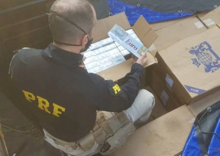 PRF apreende carga de cigarros contrabandeados e prende batedor em Coxim