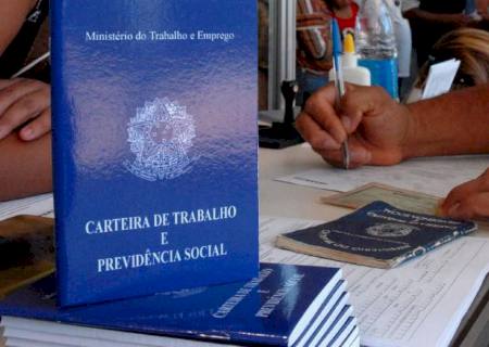 Desemprego na pandemia continua subindo e chega a 13,7%