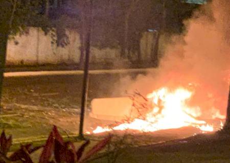 Avião de pequeno porte cai na zona norte de São Paulo
