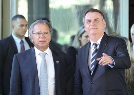 Bolsonaro dá três dias para Guedes modificar proposta do Renda Brasil