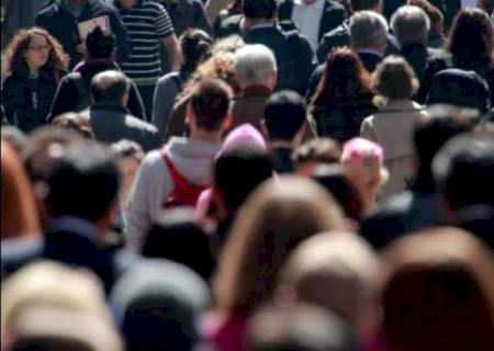 População do Brasil passa de 211,7 milhões de habitantes, estima IBGE