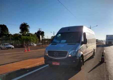 Em fiscalização, Agepan determina substituição de veículo com excesso de passageiros