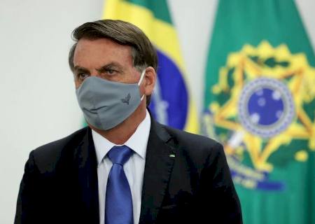 Bolsonaro prorroga auxílio emergencial com 4 parcelas de R$ 300