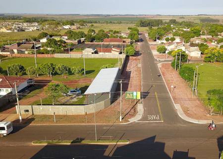 Estado leva asfalto novo para quatro bairros de Ivinhema