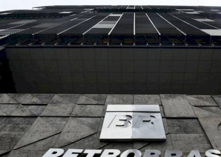 Petrobras assina acordo para compra da plataforma P-71