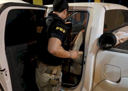 Caminhonete roubada e carregada com maconha é apreendida pela PRF em Coxim