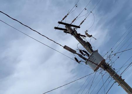 Parte de área comercial de Nova Casa Verde está há mais de 24 horas sem energia elétrica