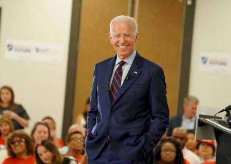 Joe Biden toma posse como presidente dos EUA em evento virtual