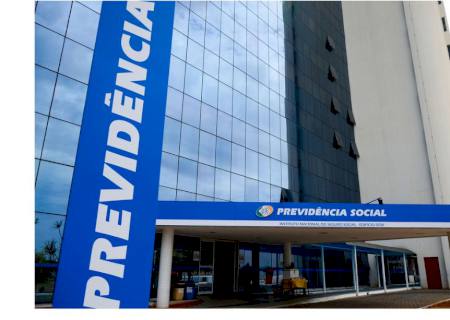Governo suspende exigência de prova de vida de aposentados federais