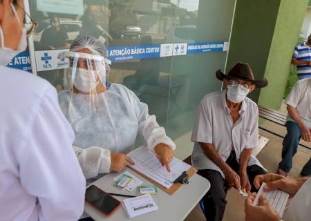 Nova Andradina recebe 560 doses de vacina em nova remessa