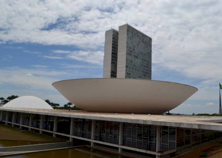 Câmara deve votar MP que facilita compra de vacinas contra a covid-19
