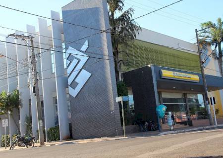 Bancos retomam atendimento nesta quarta-feira