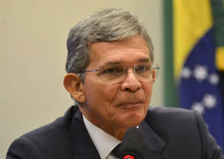 Bolsonaro indica Joaquim Silva e Luna para presidência da Petrobras
