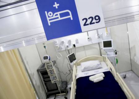 Covid-19: média móvel de mortes fica abaixo de mil pelo terceiro dia