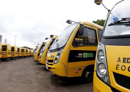 Nova Andradina é contemplada com dois micro ônibus escolares