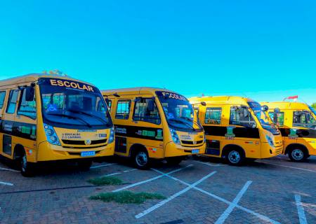 Quatro novos micro-ônibus reforçam a frota do transporte escolar de Nova Andradina