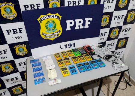 PRF prende em Água Clara quadrilha de estelionatários que clonava cartões