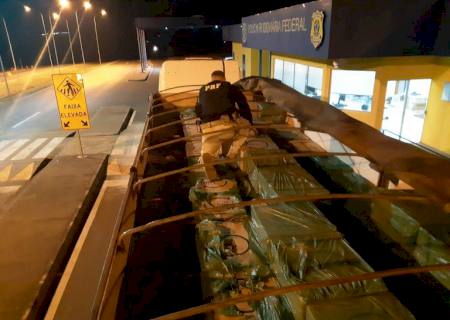 PRF apreende carga de cigarros paraguaio em Eldorado