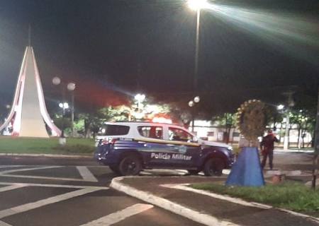 Jovem tem moto apreendida ao ser flagrado ''empinando'' durante blitz em Nova Andradina