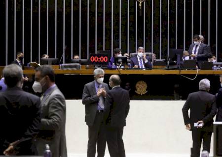 Câmara vota PEC da reforma eleitoral em segundo turno