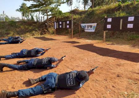 8º Batalhão de Polícia Militar promove instrução de tiro para o efetivo em Nova Andradina