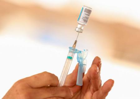 Covid-19: Fiocruz libera mais 700 mil doses da vacina AstraZeneca