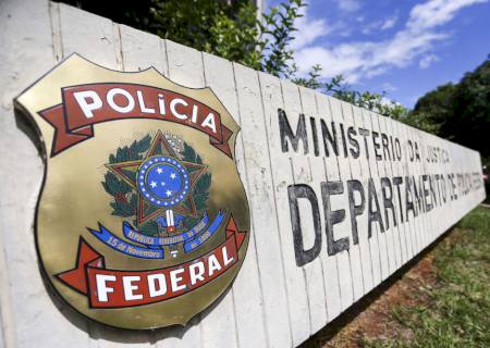 Edital para concurso da PF deve sair em janeiro, diz Bolsonaro