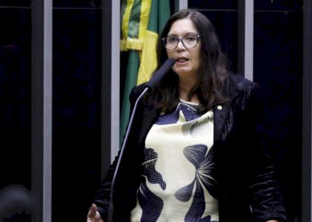 Bia Kicis é eleita presidente da CCJ da Câmara dos Deputados