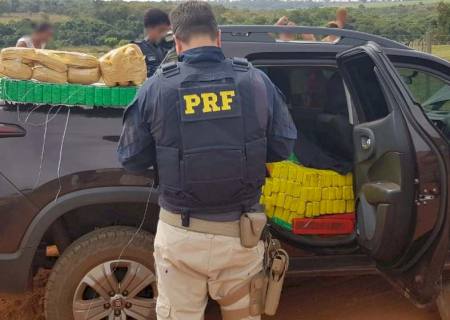 Picape com 1,1 tonelada de maconha é apreendida em Paranaíba