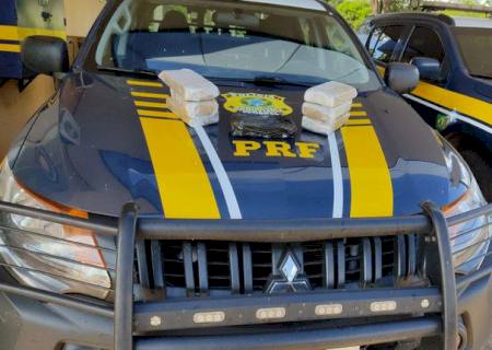 Passageiros de ônibus são presos pela PRF com 7,2 kg de pasta base de cocaína em Três Lagoas