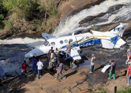 Avião com Marília Mendonça atingiu torre de transmissão antes de cair, diz empresa