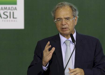 Auxílio Brasil: ministro diz que não há fonte permanente de custeio