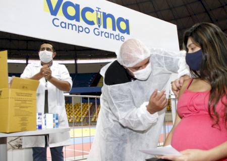 MS chega a 99% da população adulta vacinada ao menos com a primeira dose