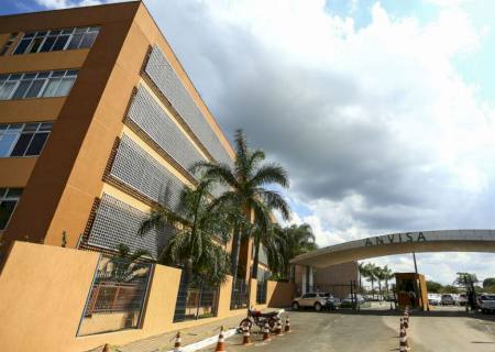 Anvisa recebe pedido para uso emergencial de medicamento contra covid-19