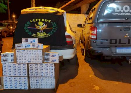 Carro com 250 pacotes de cigarros contrabandeados do Paraguai é apreendido em Dourados