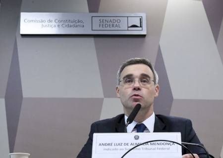 Nome de André Mendonça ao STF é aprovado da CCJ no Senado