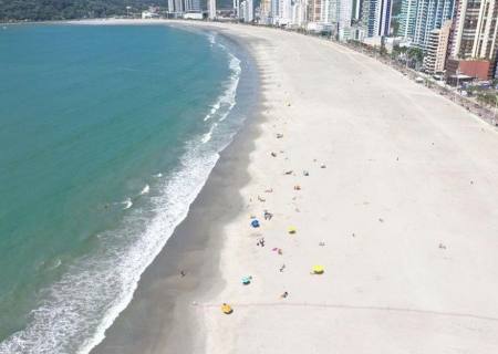 Balneário Camboriú libera nova faixa de areia em temporada de verão