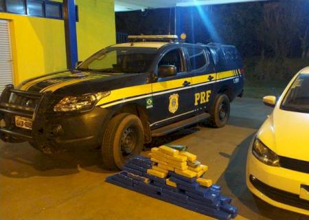 Traficante foge e abandona carro roubado com quase 100 kg de maconha em Jaraguari