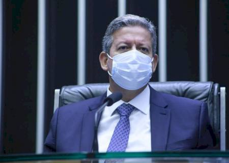 Lira afirma que Câmara ''fez a sua parte'' e cobra Senado e governadores pela alta da gasolina
